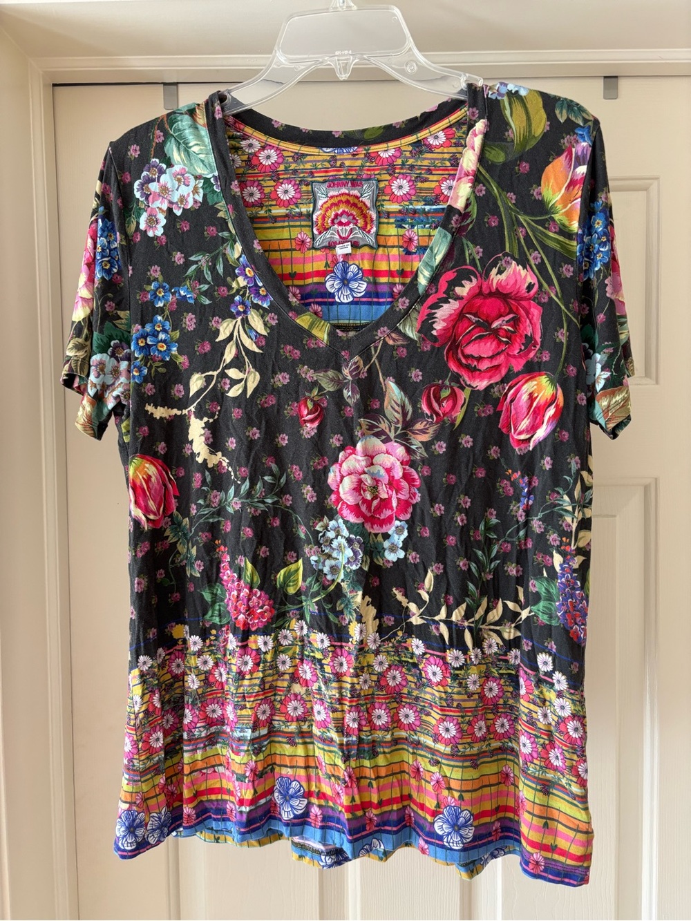 Johnny Was Large Floral V-Neck Short Sleeve Top